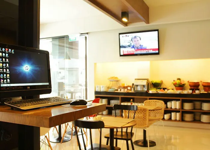 Metz Pratunam Hotel 3*