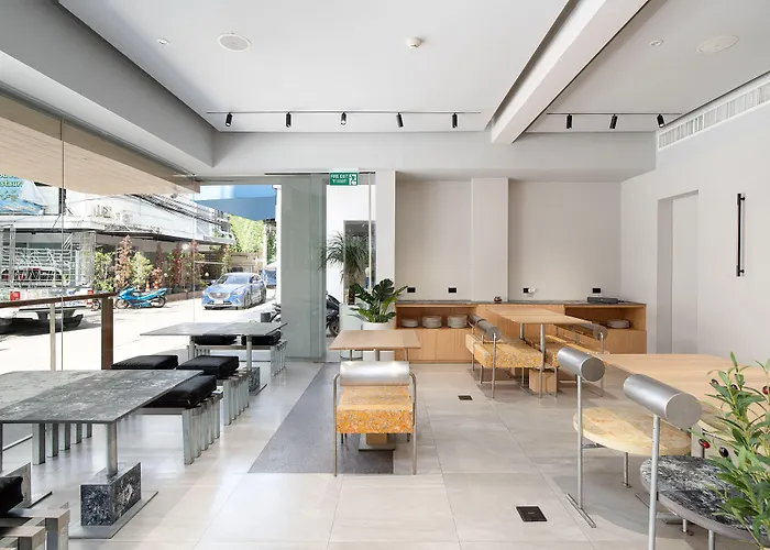 Metz Pratunam Hotel 3*